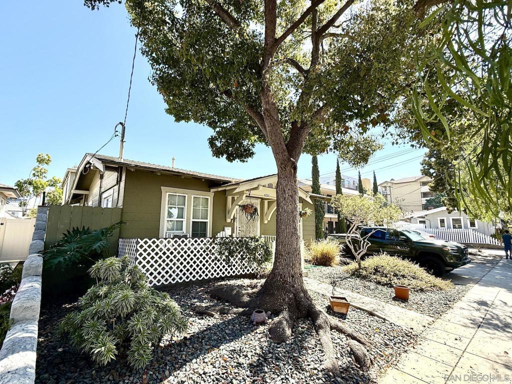 4209 3rd Ave Property Photo 5