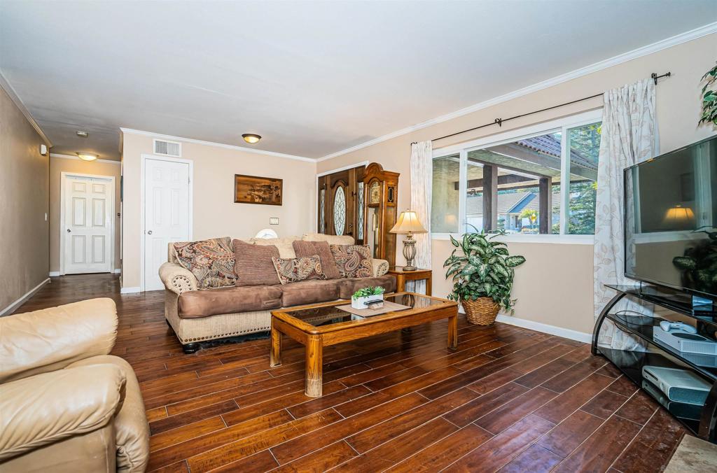 675 Dewane Drive Property Photo 4