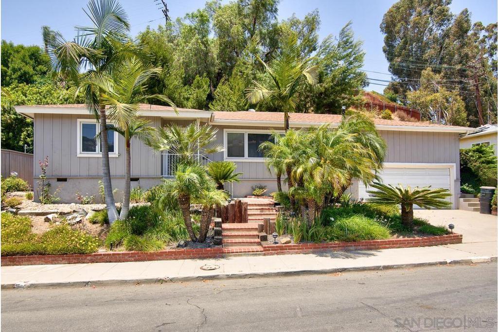 4452 Revillo Dr Property Photo 18