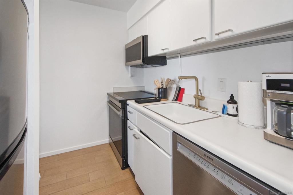 1720 Avenida Del Mundo 501 Property Photo 3