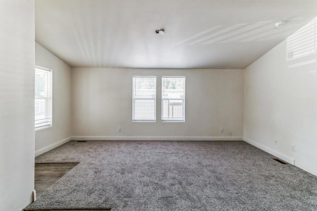 22899 Byron Rd 77 Property Photo 11