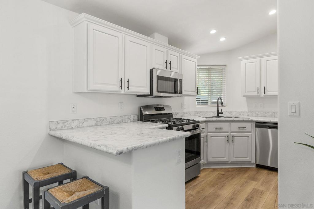 22899 Byron Rd 77 Property Photo 11