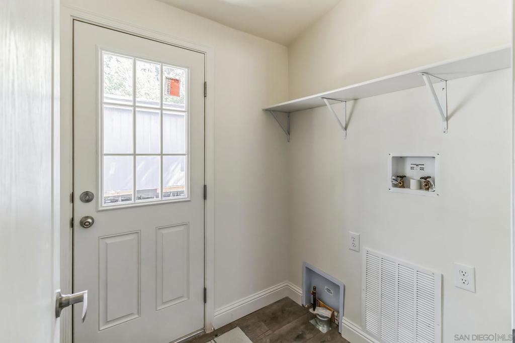 22899 Byron Rd 77 Property Photo 16