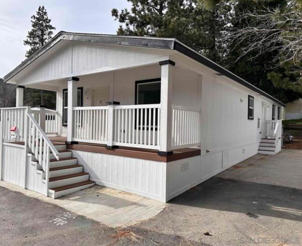 22899 Byron Road 29 Property Photo 2