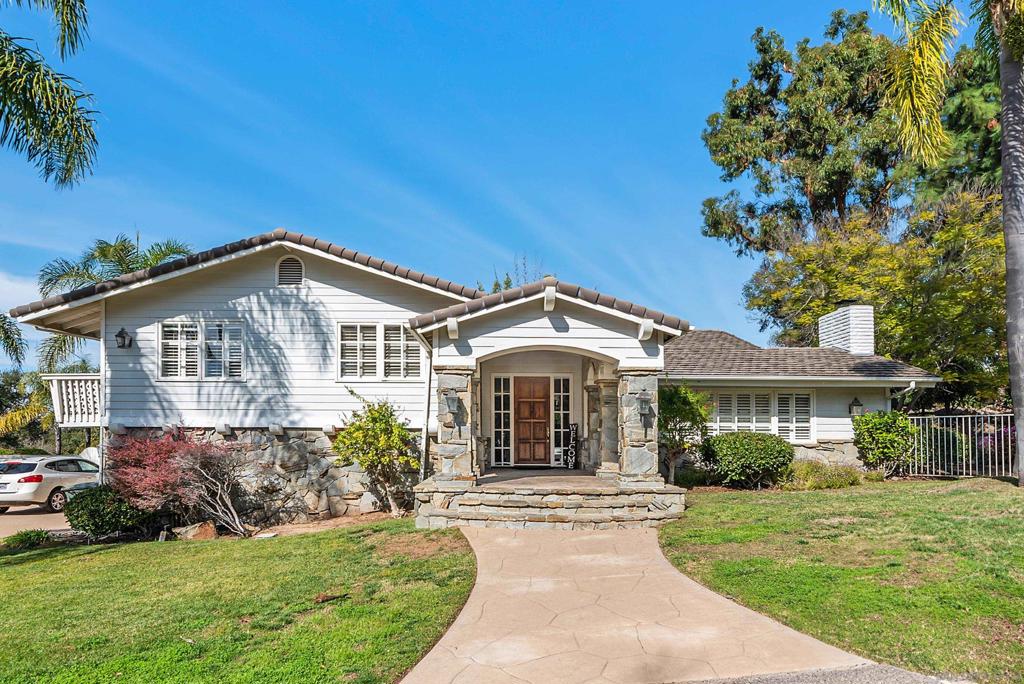 13338 Arroya Vista Property Photo 1
