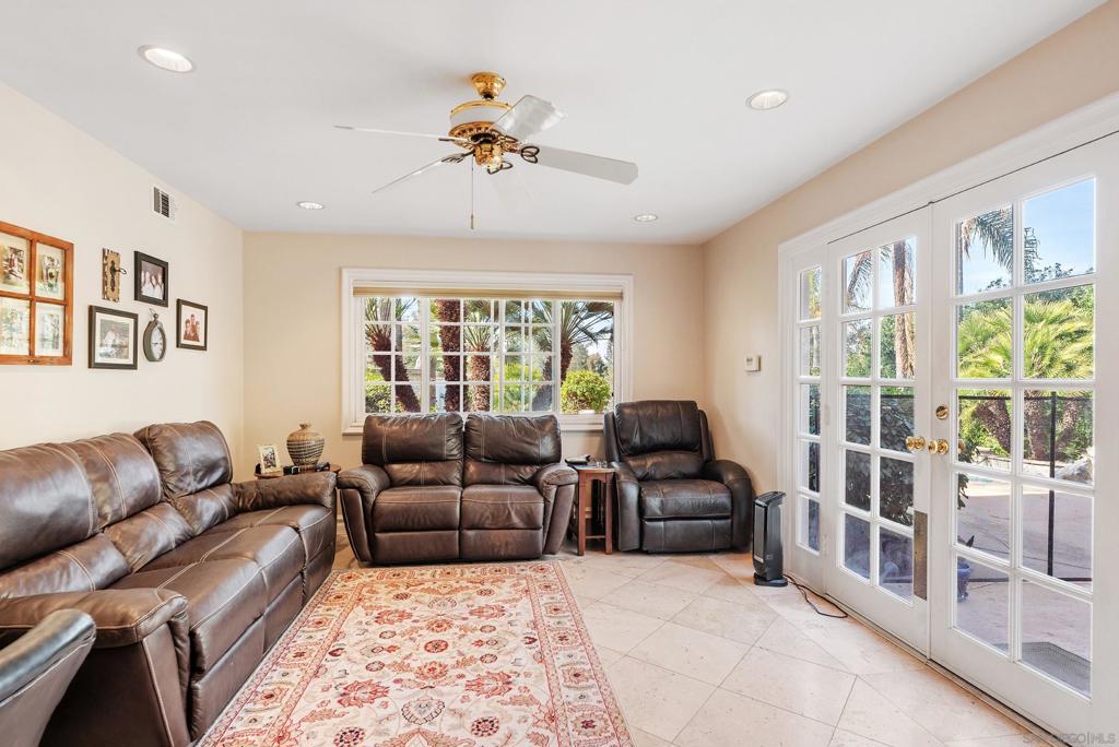 13338 Arroya Vista Property Photo 19
