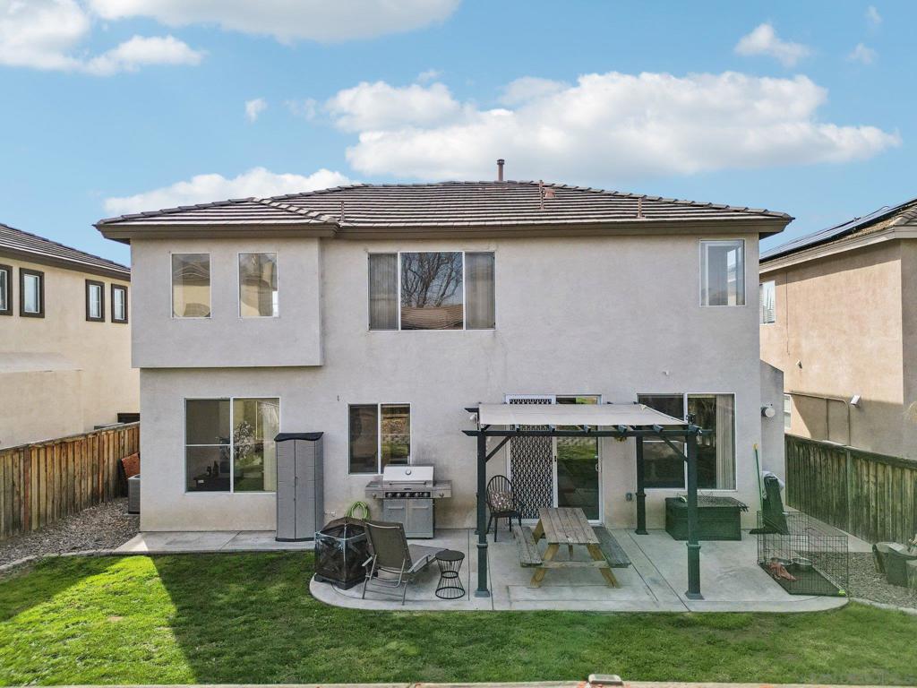 43166 Sereno Dr Property Photo 10
