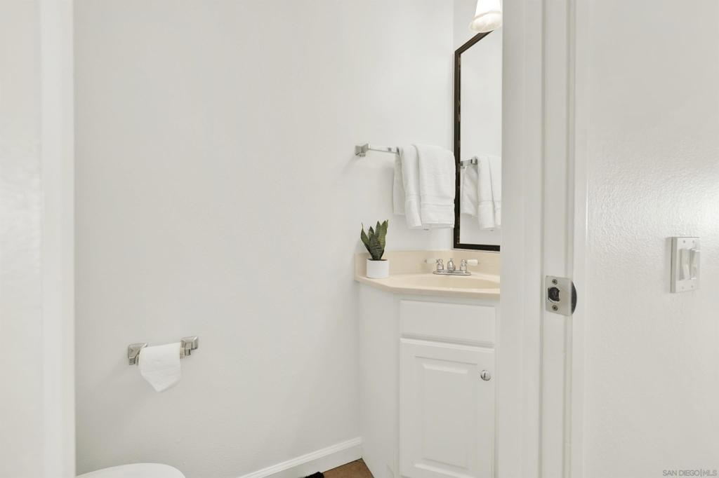 5700 Baltimore Dr 165 Property Photo 15