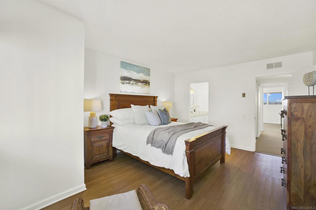 5700 Baltimore Dr 165 Property Photo 18