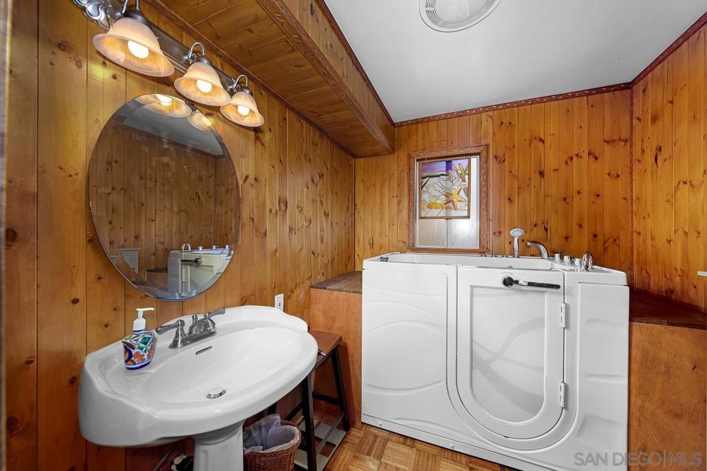 1410 Crestridge Dr Property Photo 22