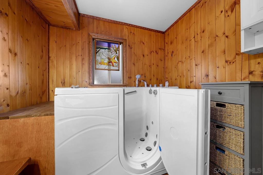 1410 Crestridge Dr Property Photo 23