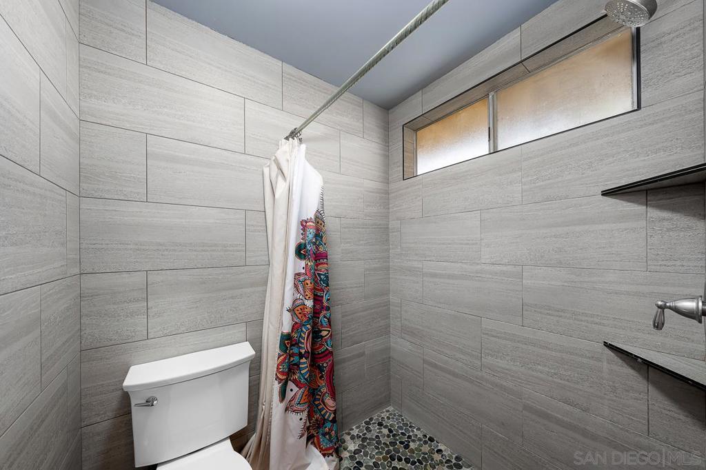 1410 Crestridge Dr Property Photo 32
