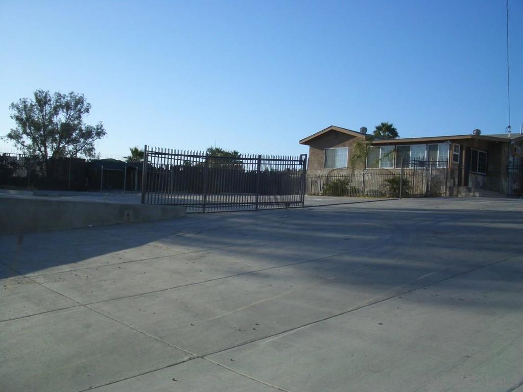 9276 Birch St. Property Photo 2