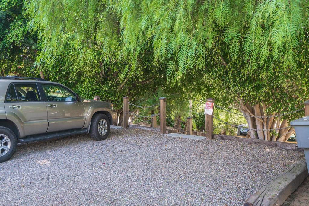 684 Arden Dr Property Photo 24