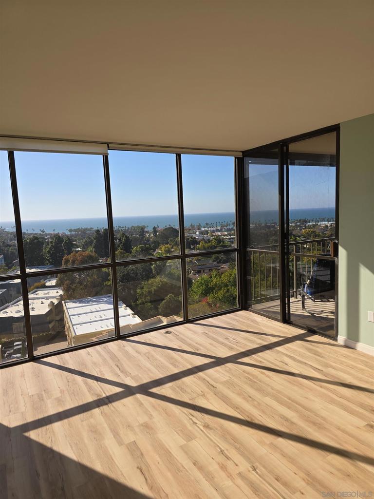 2500 Torrey Pines 802 Property Photo 11