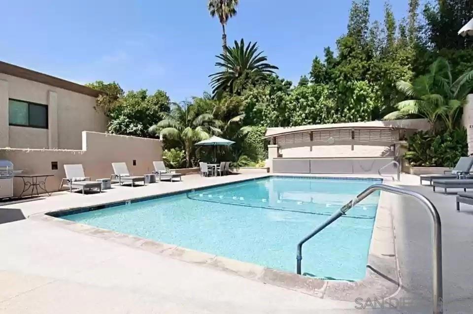 2500 Torrey Pines 802 Property Photo 17