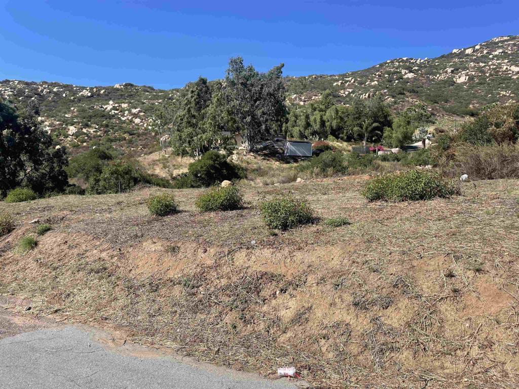 0 La Cresta Rd 2 Property Photo