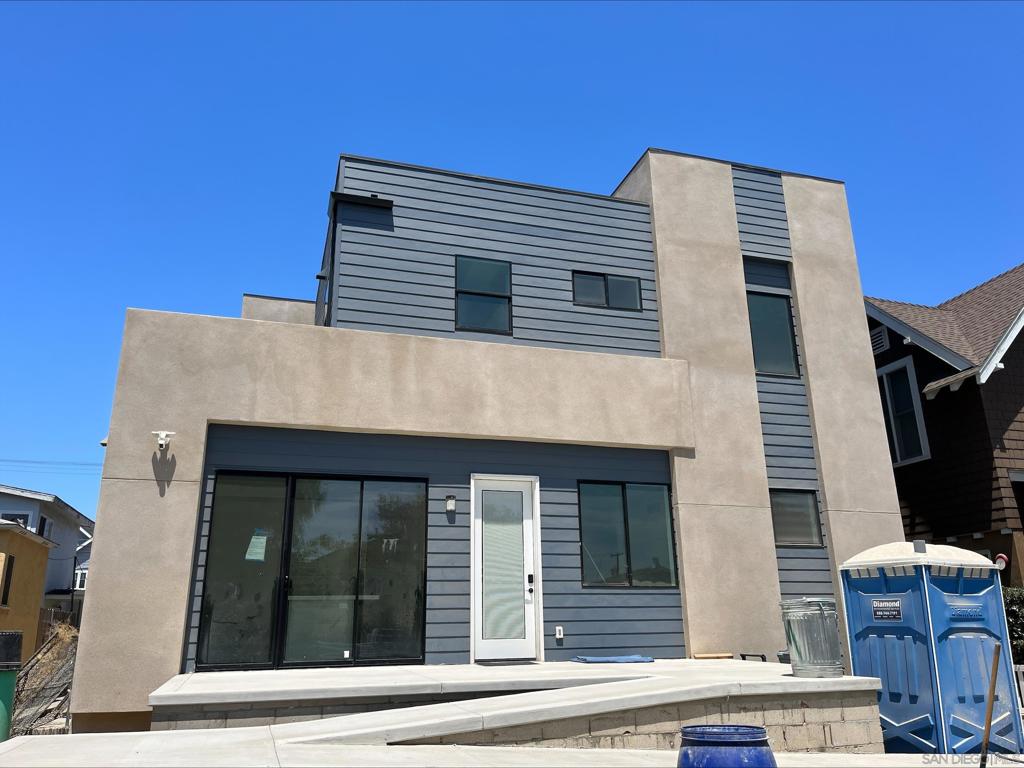 252 B Ave Property Photo 1