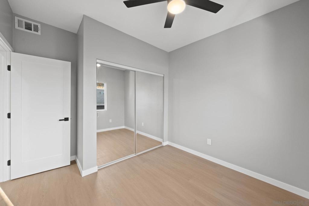 2386 W Jewett St Property Photo 7
