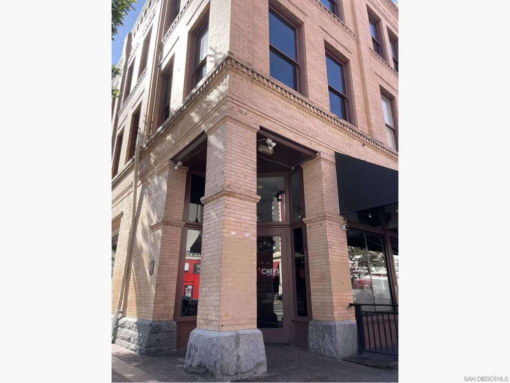 531 F Street Property Photo 13
