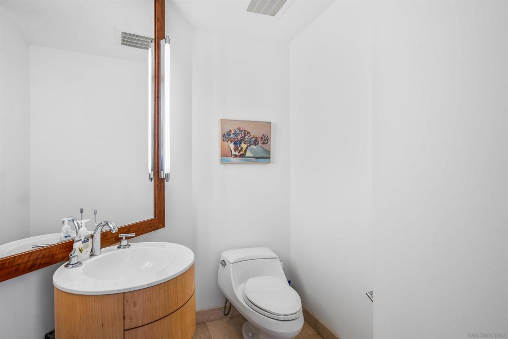 165 6th 2803 Property Photo 18
