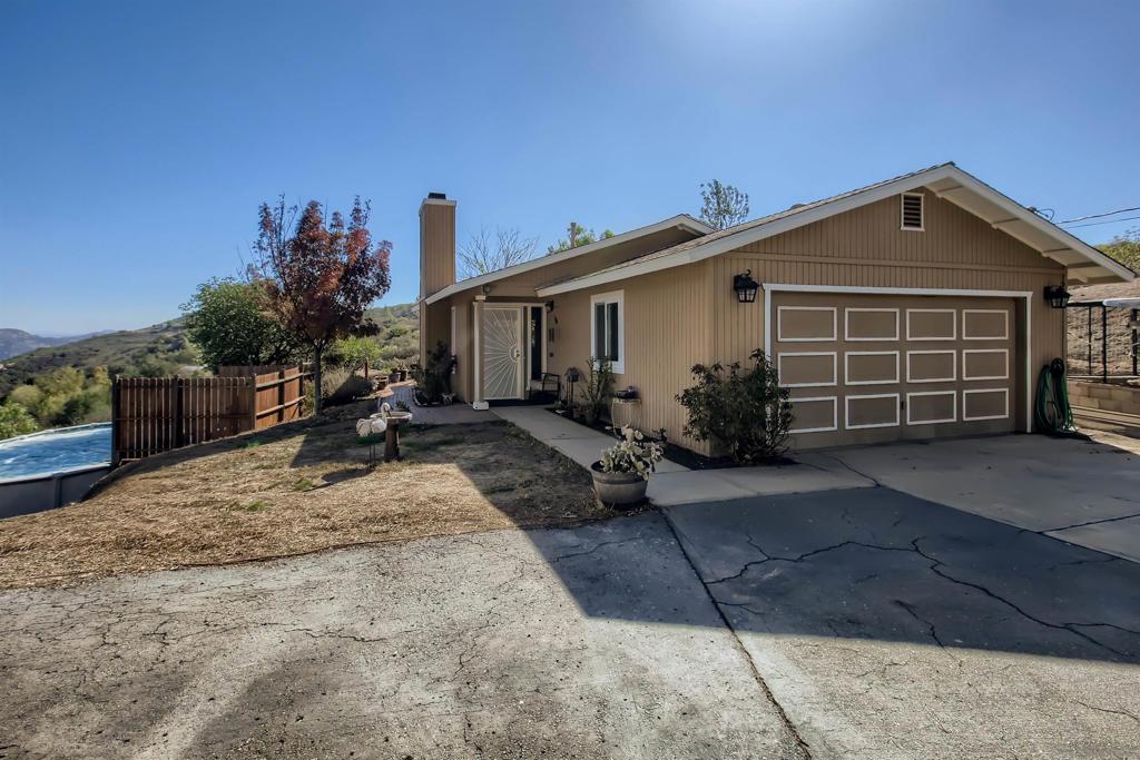 20521 Manzanita Way Property Photo 2