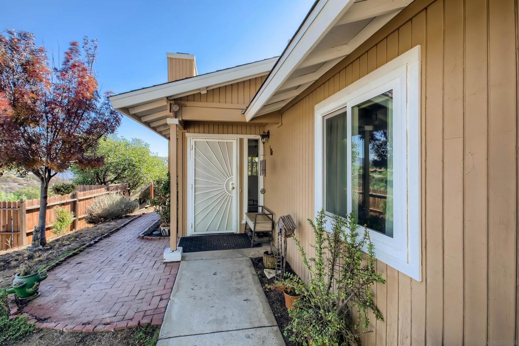 20521 Manzanita Way Property Photo 3
