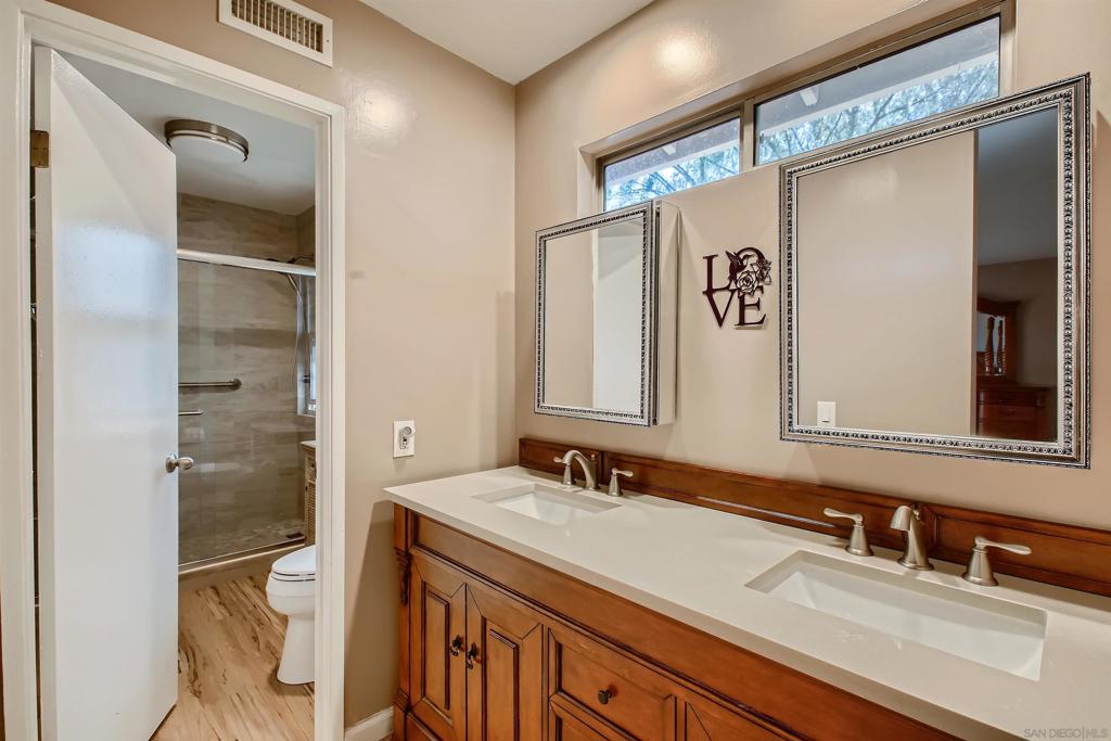 20521 Manzanita Way Property Photo 13