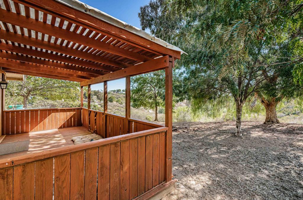 20521 Manzanita Way Property Photo 22