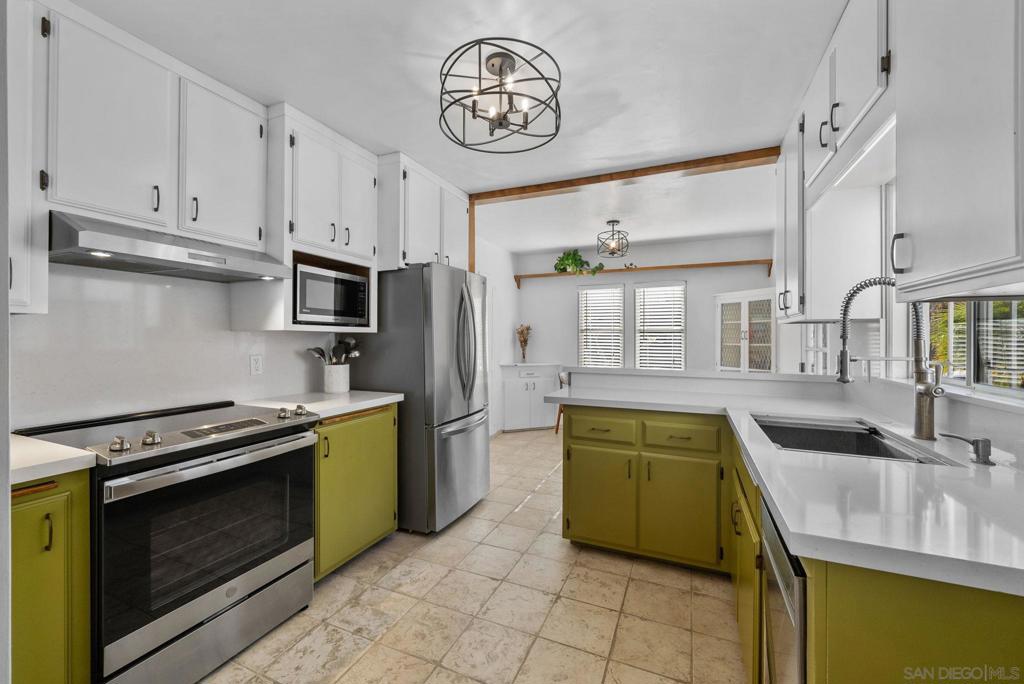 4264 Biona Place Property Photo 10