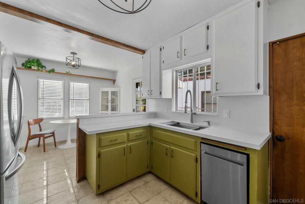 4264 Biona Place Property Photo 11