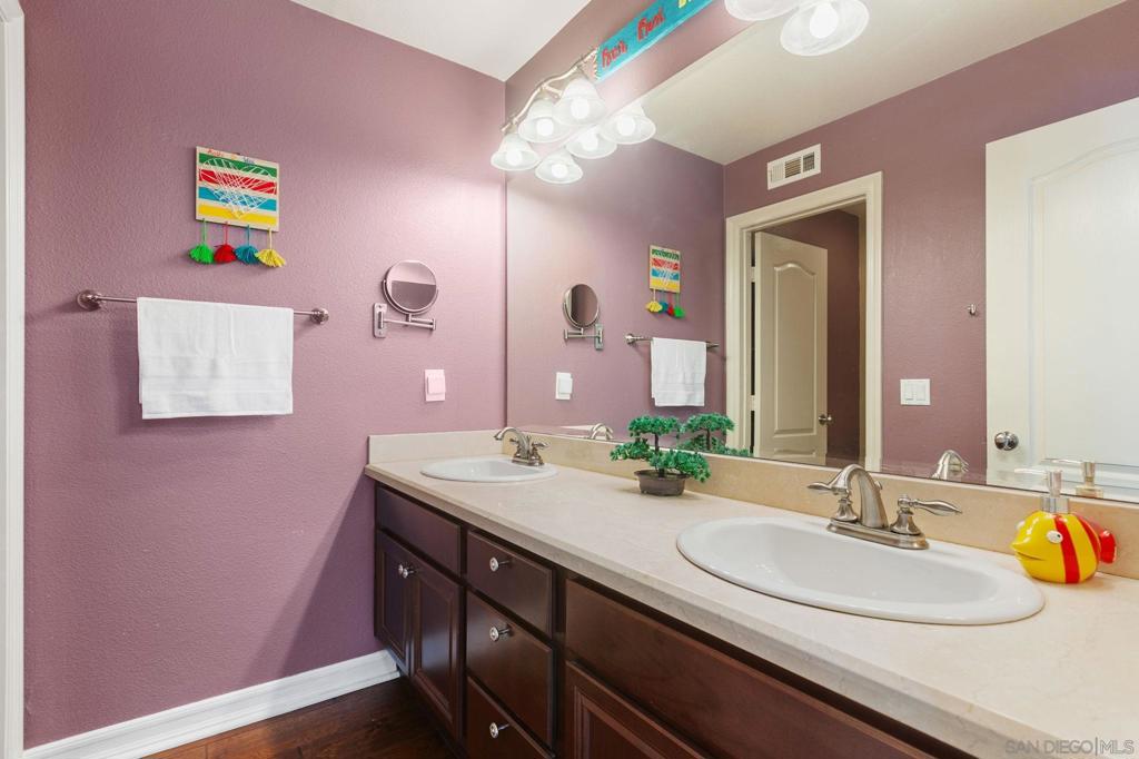 16913 New Rochelle Way #80 Property Photo 15