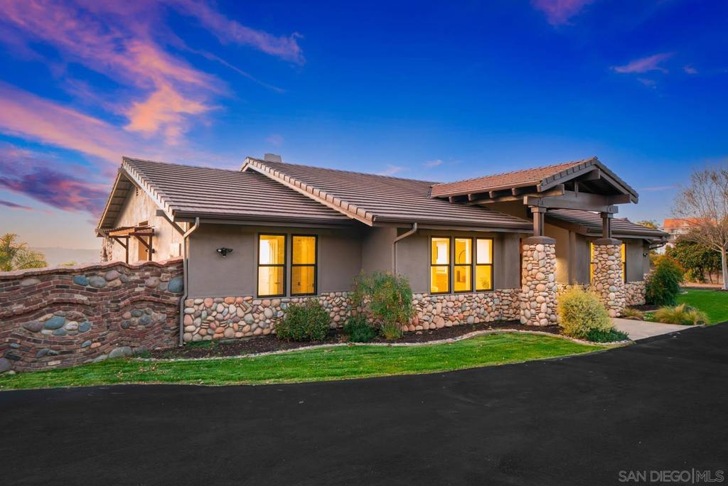 32070 Via Vera Property Photo 3
