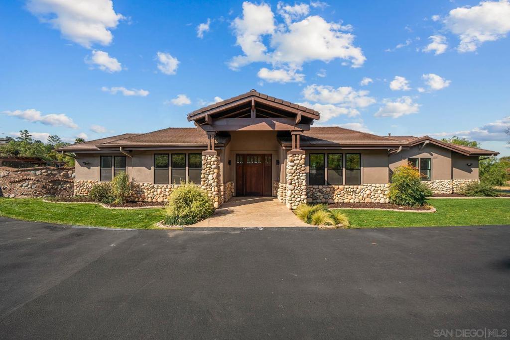 32070 Via Vera Property Photo 5