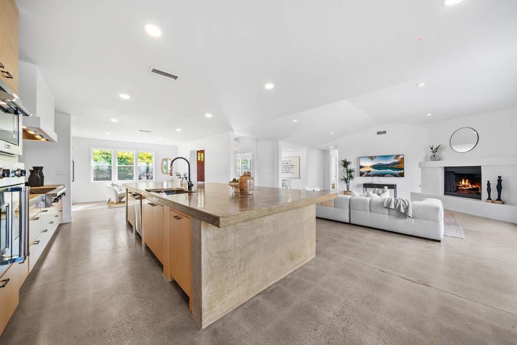 32070 Via Vera Property Photo 7