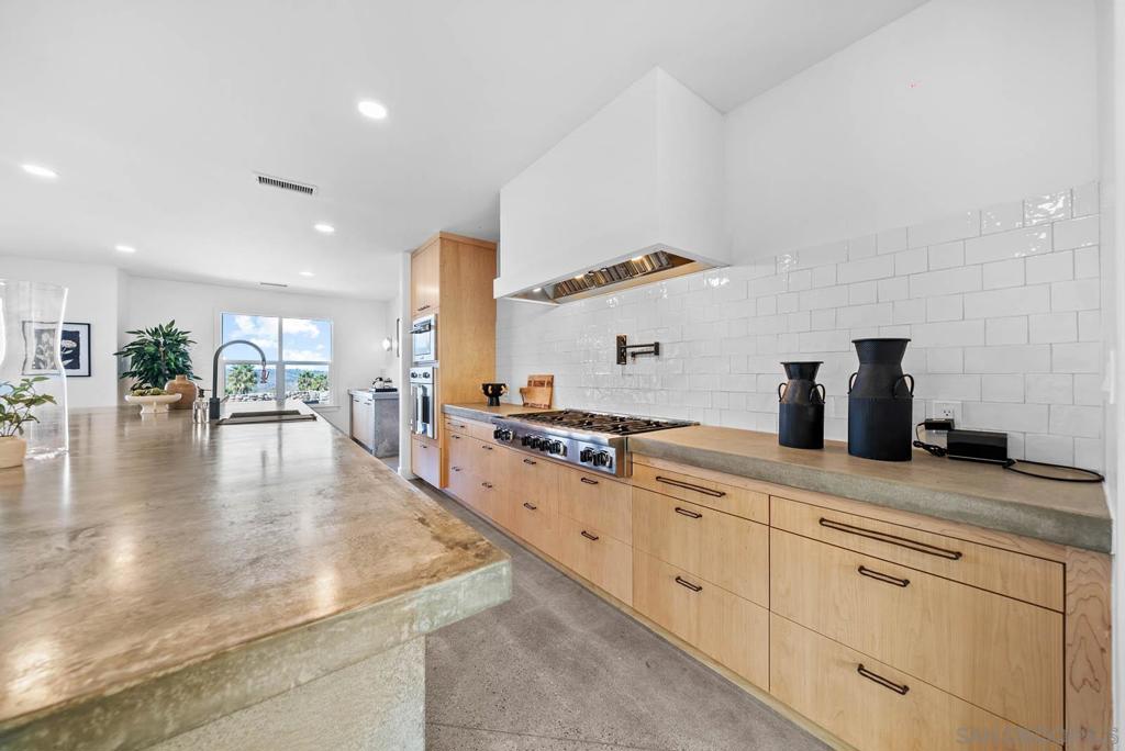 32070 Via Vera Property Photo 9