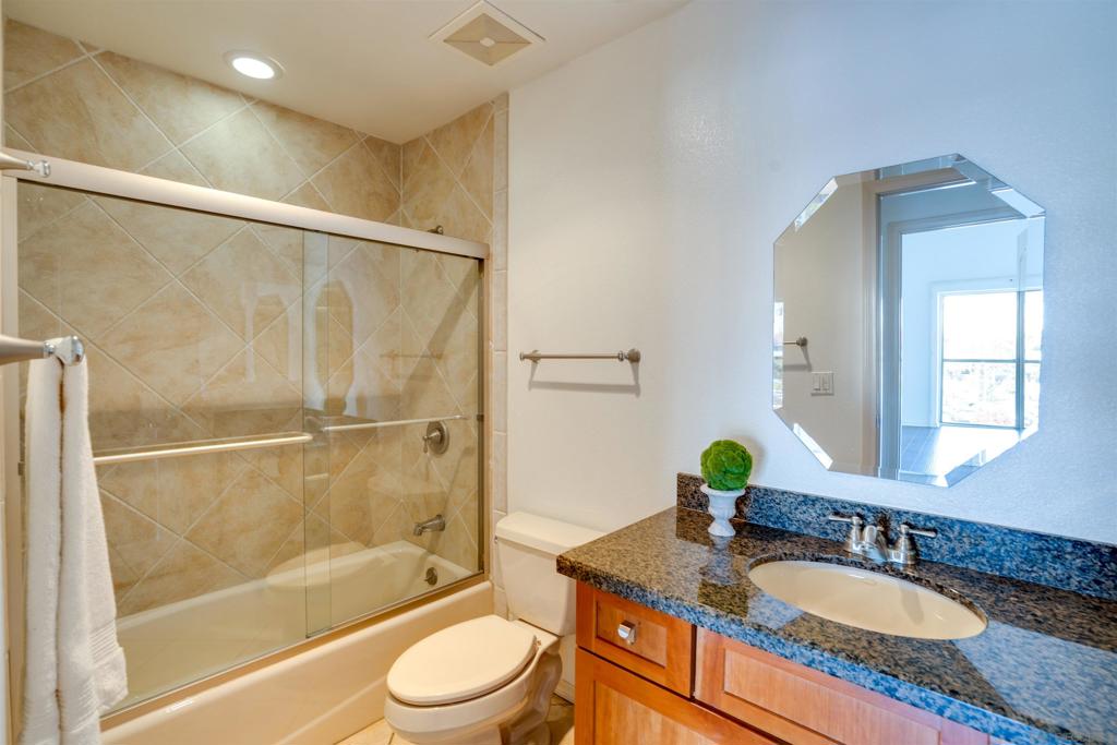 7514 Girard Ave 22 Property Photo 16