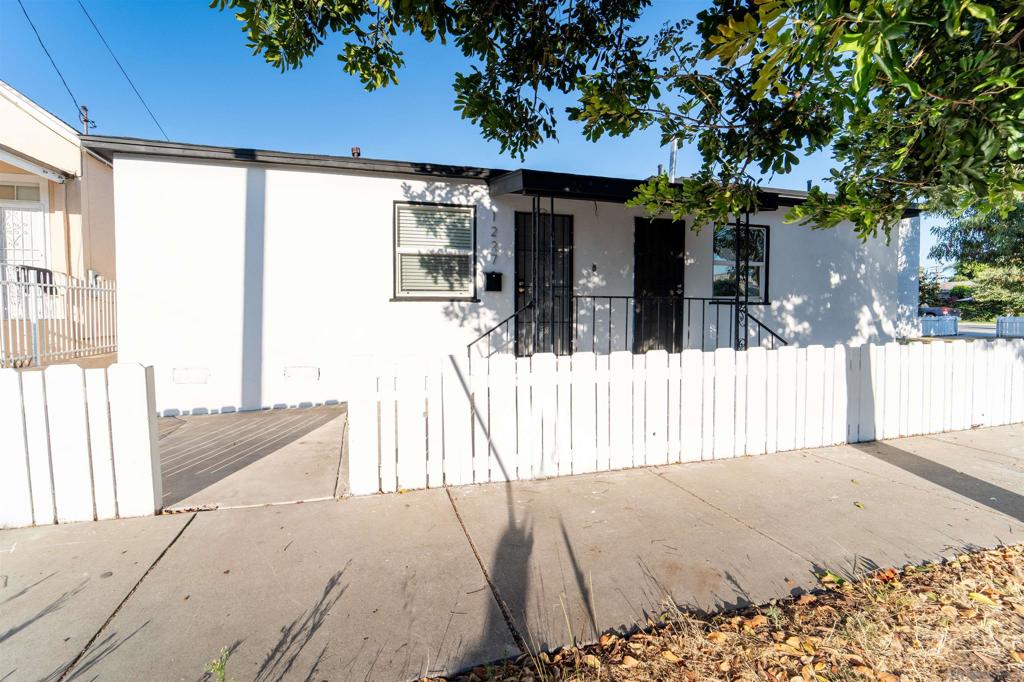1227 Coolidge Avenue Property Photo 6