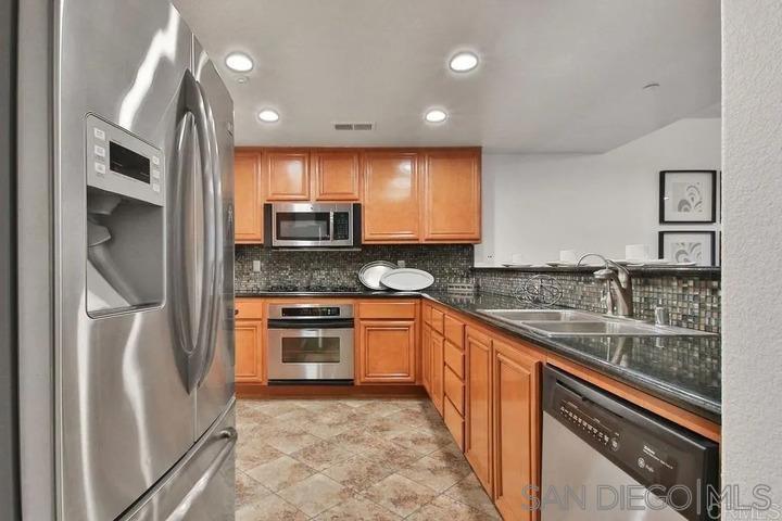 1501 India St 402 Property Photo 2