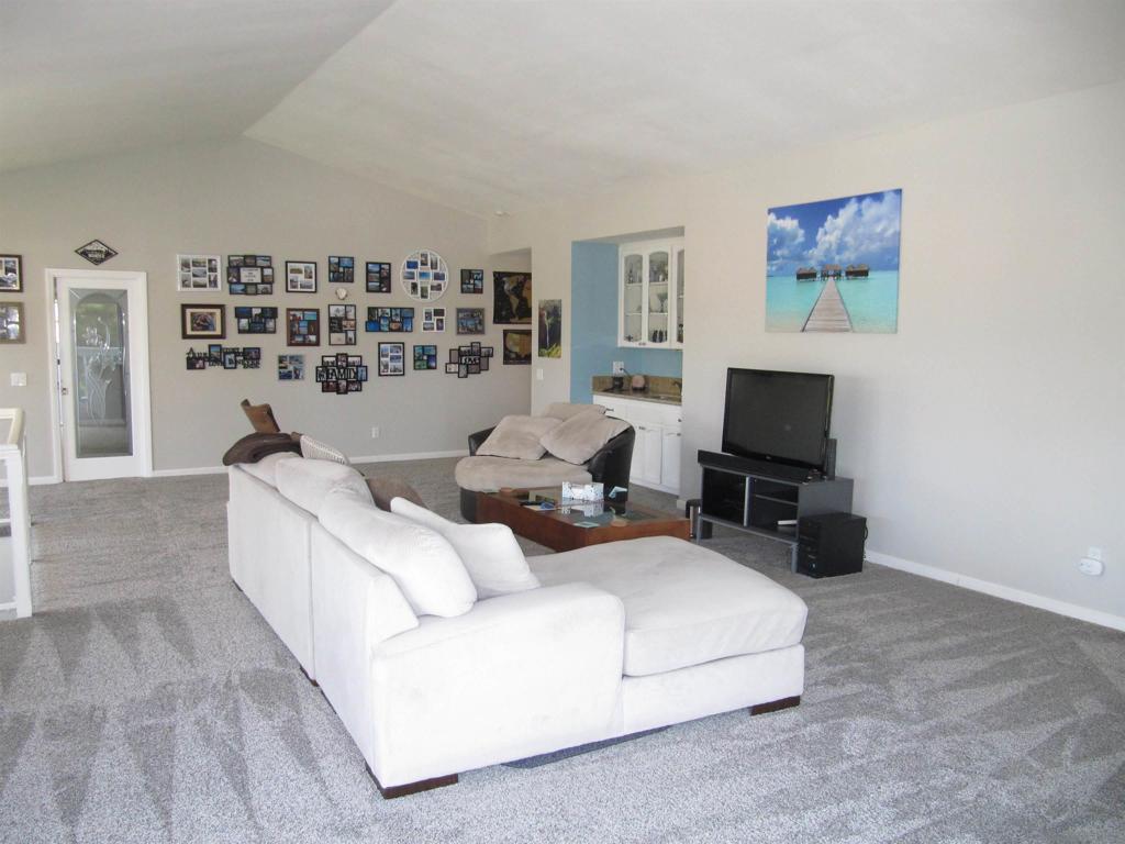 7602 Nueva Castilla Way Property Photo 4