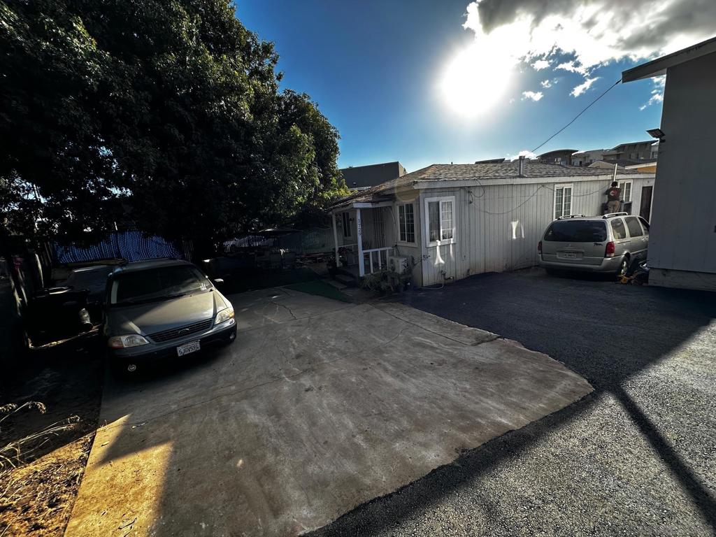 1721 29 Commercial St Property Photo 2