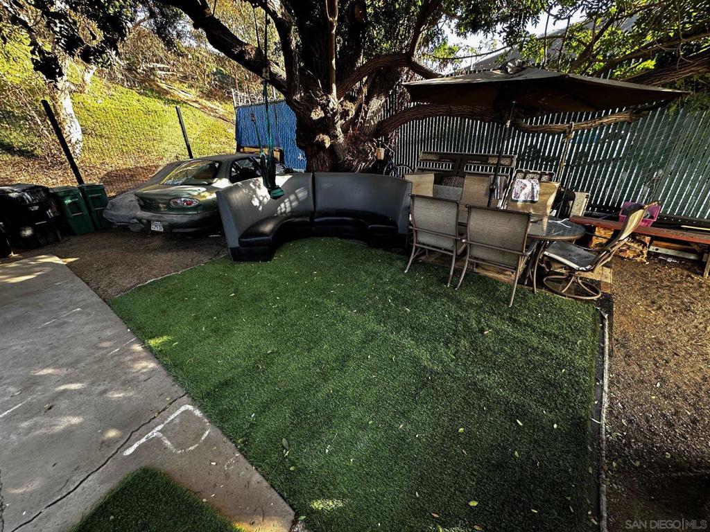 1721 29 Commercial St Property Photo 3