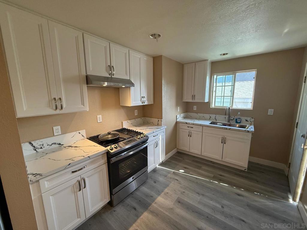 1721 29 Commercial St Property Photo 11