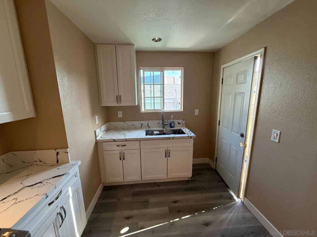 1721 29 Commercial St Property Photo 14