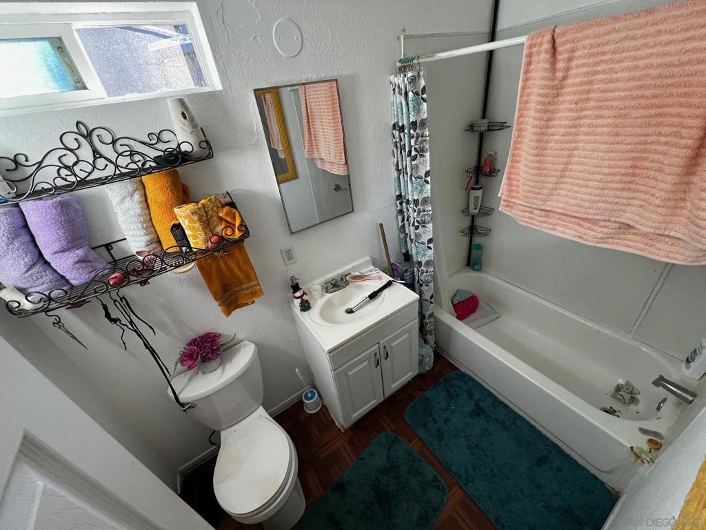 1721 29 Commercial St Property Photo 18