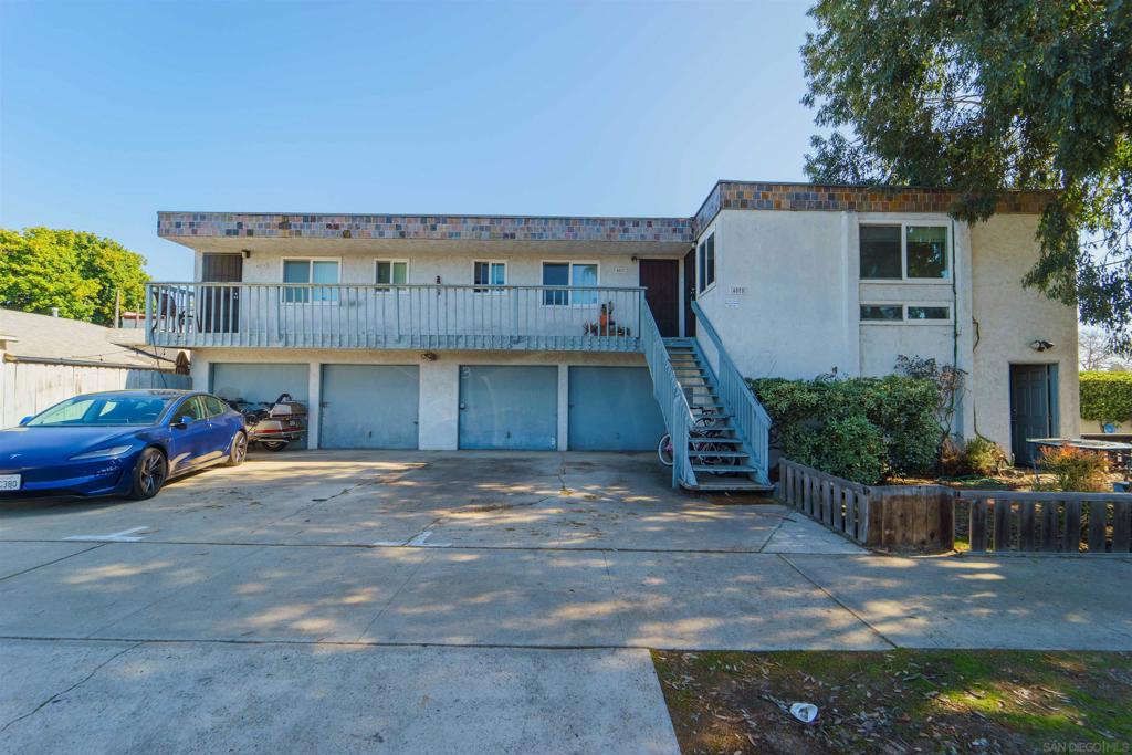 1505 Felspar St Property Photo 8
