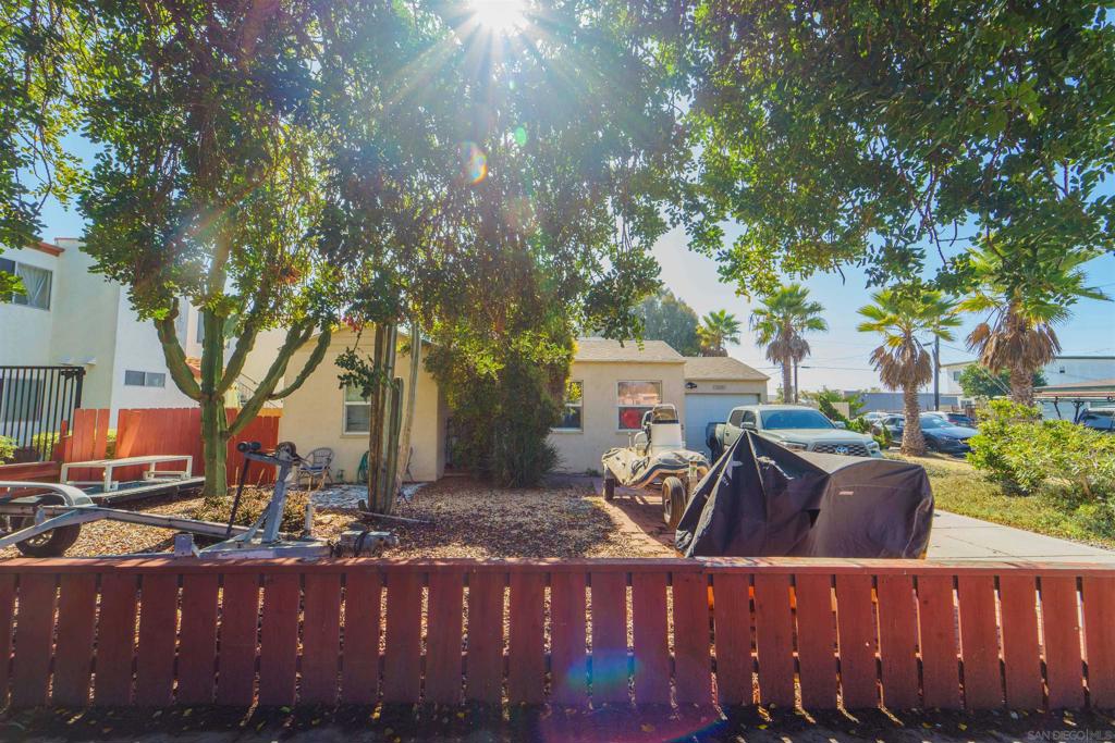 1505 Felspar St Property Photo 14