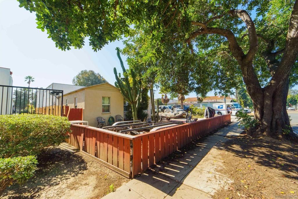 1505 Felspar St Property Photo 15