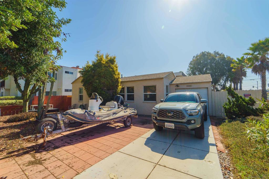 1505 Felspar St Property Photo 16