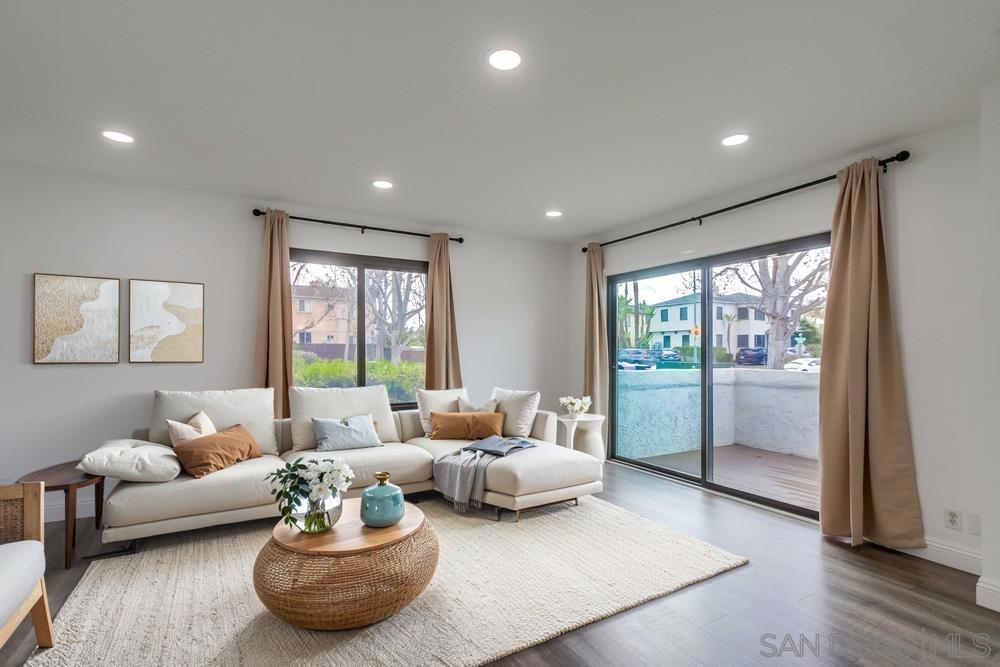 3906 Voltaire Street Property Photo